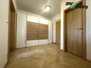 Pronájem bytu 2+kk, Nymburk, Ke Strouze, 58 m2
