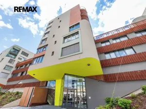 Pronájem bytu 2+kk, Praha - Radlice, U Komína, 41 m2