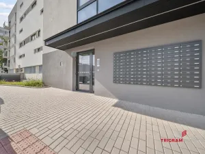 Pronájem bytu 2+kk, Hradec Králové - Třebeš, Pod Zámečkem, 60 m2