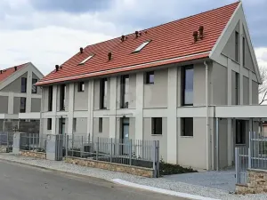 Pronájem bytu 2+kk, Praha - Královice, Ke Tvrzi, 47 m2