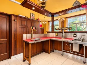 Pronájem restaurace, Praha - Krč, Pacovská, 324 m2