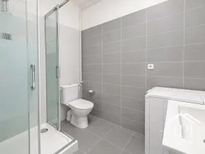 Pronájem bytu 2+kk, Praha - Holešovice, Komunardů, 53 m2