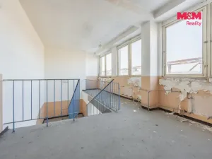 Prodej výrobních prostor, Kladno, Buštěhradská, 3032 m2