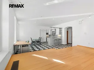 Prodej bytu 2+kk, Plzeň, Karlova, 86 m2