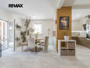 Prodej rodinného domu, Plzeň, V Kamení, 214 m2