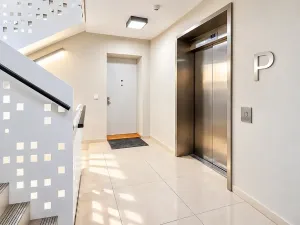 Pronájem apartmánu, Praha - Smíchov, Kobrova, 1172 m2
