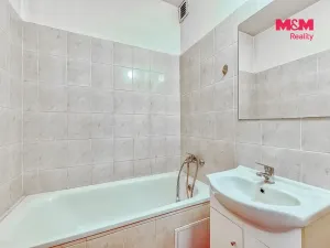 Pronájem bytu 1+1, Pardubice, Štrossova, 38 m2
