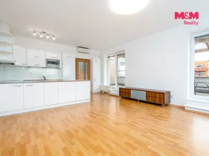 Prodej bytu 2+kk, Praha - Kyje, Sicherova, 64 m2
