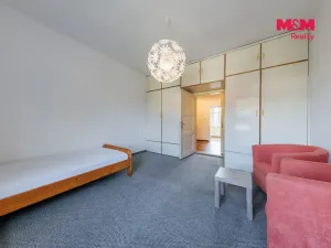 Pronájem bytu 1+1, Karlovy Vary - Stará Role, Holečkova, 33 m2
