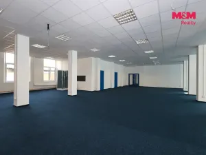 Pronájem kanceláře, Krnov, Čsl. armády, 520 m2