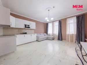 Pronájem bytu 3+kk, Karlovy Vary, Moravská, 80 m2
