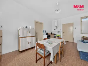 Prodej rodinného domu, Černovice, Mariánské náměstí, 237 m2