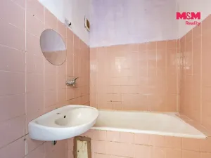 Prodej bytu 3+1, Hranice, Tovární, 61 m2