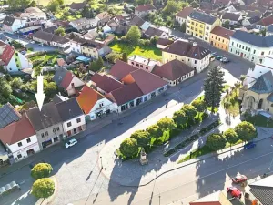 Prodej činžovního domu, Chlumec nad Cidlinou, Klicperovo náměstí, 262 m2