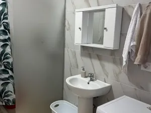 Prodej bytu 2+kk, Manëz, Albánie, Rruga Gjiri i Lalzit, 47 m2