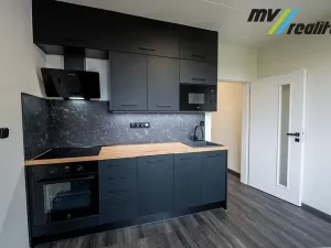 Prodej bytu 1+1, Milovice, Armádní, 33 m2