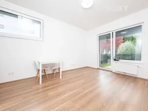 Pronájem bytu 2+kk, Pardubice, Bratranců Veverkových, 46 m2