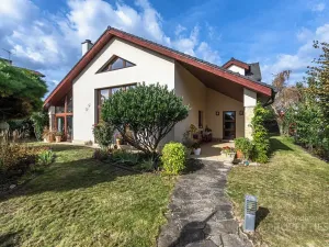 Prodej rodinného domu, Hostivice, U Lindbetonky, 245 m2
