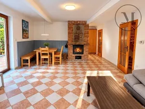 Pronájem rodinného domu, Chroboly, 190 m2