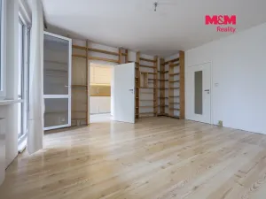 Prodej bytu 3+1, Praha - Chodov, Valentova, 88 m2