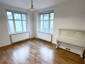 Prodej bytu 3+1, Karlovy Vary, Majakovského, 103 m2