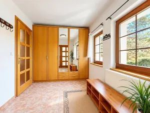 Prodej rodinného domu, Káraný, 180 m2