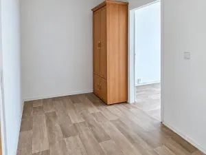 Pronájem bytu 2+kk, Praha - Černý Most, Bryksova, 39 m2