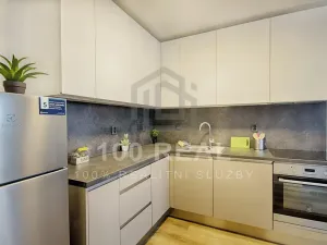 Pronájem bytu 2+kk, Hradec Králové, Průmyslová, 45 m2