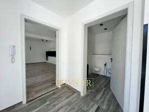 Pronájem bytu 2+kk, Teplice, Masarykova třída, 74 m2