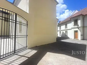 Pronájem garážového stání, Písek, V Koutě, 35 m2