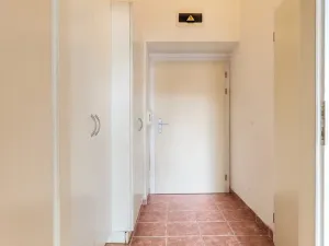 Pronájem bytu 1+kk, Praha - Smíchov, Jindřicha Plachty, 26 m2