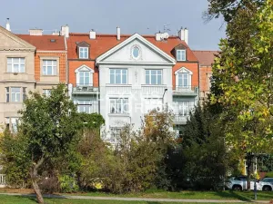 Pronájem bytu 3+1, Praha - Hradčany, Na valech, 120 m2