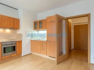 Prodej bytu 1+kk, Praha - Uhříněves, Václava Trojana, 41 m2