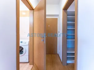 Prodej bytu 1+kk, Praha - Uhříněves, Václava Trojana, 41 m2