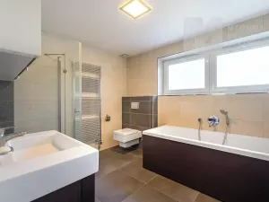 Prodej rodinného domu, Žernovník, 221 m2