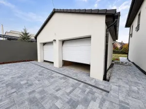 Prodej rodinného domu, Jesenice, Labutí, 238 m2