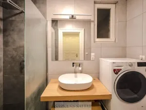 Prodej bytu 2+kk, Praha - Bubeneč, Šmeralova, 41 m2