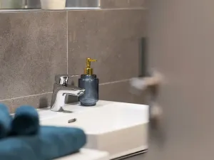 Pronájem bytu 1+kk, Praha - Hloubětín, Poděbradská, 28 m2