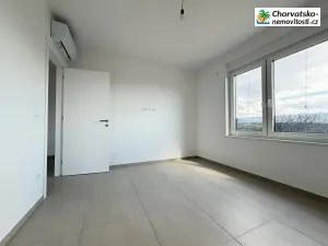 Prodej bytu 2+kk, Novalja, Chorvatsko, 73 m2