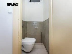 Pronájem bytu 2+1, Praha - Dejvice, Kafkova, 77 m2
