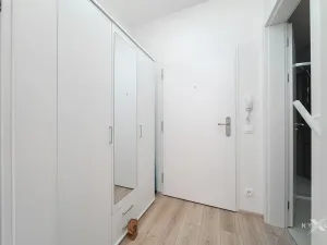 Pronájem bytu 1+kk, Praha - Štěrboholy, Pod areálem, 30 m2
