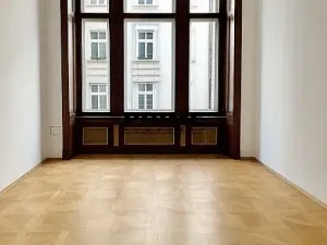 Pronájem kanceláře, Praha - Nové Město, Spálená, 89 m2