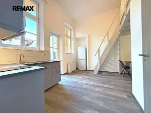 Pronájem bytu 2+kk, Chrudim, Resselovo náměstí, 49 m2
