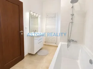 Pronájem rodinného domu, Trnová, 213 m2