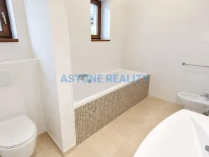 Pronájem rodinného domu, Trnová, 213 m2
