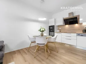 Pronájem bytu 2+kk, Vestec, U Strouhy, 41 m2
