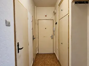 Prodej bytu 3+1, Kralupy nad Vltavou - Lobeček, nám. Mládežníků, 74 m2