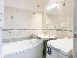 Pronájem bytu 3+1, Brno - Kohoutovice, Axmanova, 73 m2