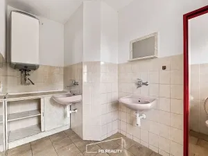 Prodej výrobních prostor, Olomouc, 755 m2