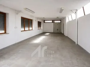 Prodej výrobních prostor, Zaječí, Dlážděná, 100 m2